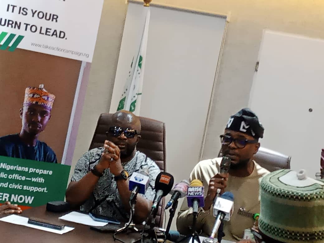 africa247live's tweet image. 🇳🇬 The House of Reps has launched the #TakeActionCampaign to boost youth leadership in politics.

It’s time for young Nigerians to lead the change. 💪🏾

facebook.com/share/p/1CZZd1…

#YouthInPolitics #NewNigeria #TAC #NotTooYoungToRun