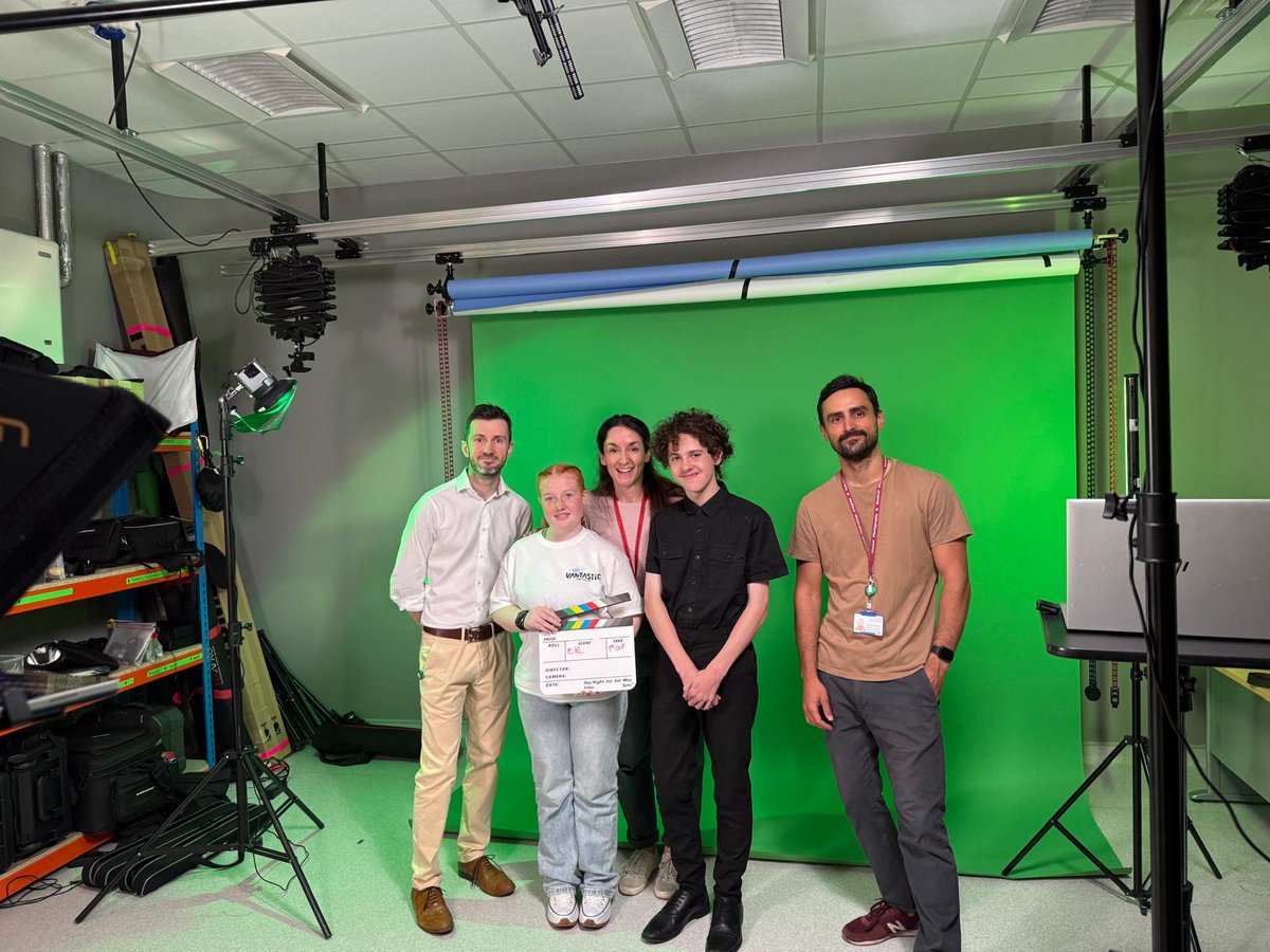 Clinical Photography & Medical Illustration MFT (@medillus) on Twitter photo Great to meet and film Sam and Aleea-Mae who kindly helped us by signing a welcome video for our hearing impaired patients in the Paediatric Emergency Department. <a href="/NoellieMotters1/">Noellie Mottershead</a> <a href="/BritishSignBSL/">British Sign Language</a> <a href="/MFT_EDI/">MFT_EDI</a> <a href="/RMCHosp/">RMCHosp</a> Great to meet and film Sam and Aleea-Mae who kindly helped us by signing a welcome video for our hearing impaired patients in the Paediatric Emergency Department. <a href="/NoellieMotters1/">Noellie Mottershead</a> <a href="/BritishSignBSL/">British Sign Language</a> <a href="/MFT_EDI/">MFT_EDI</a> <a href="/RMCHosp/">RMCHosp</a>