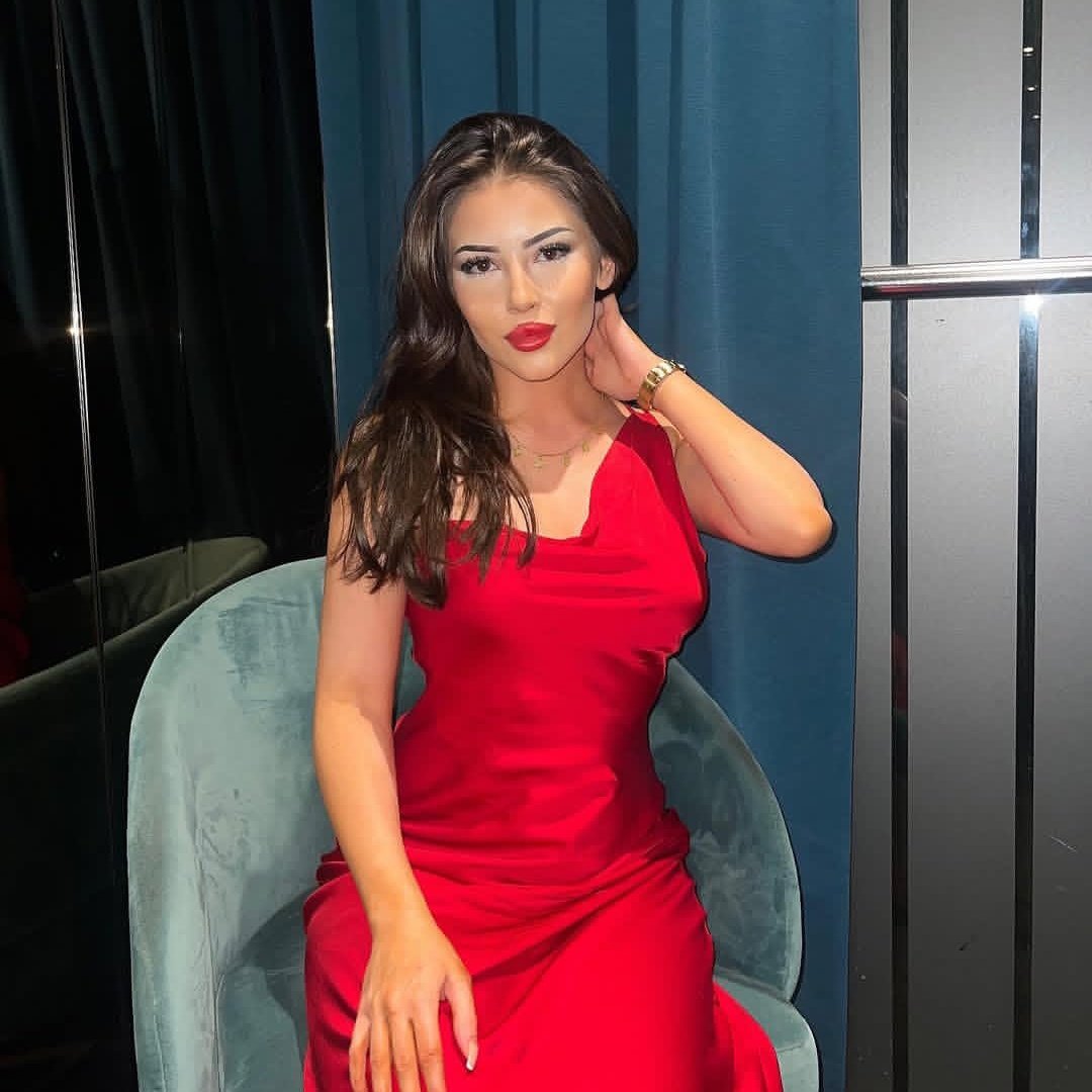 How do you like my new look 😊
#beauty #cryptocurrency #Finance