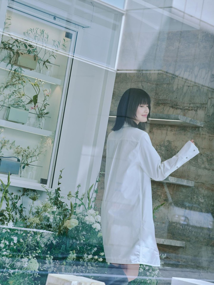 hashiaidays's tweet image. Instagram Update: July 29, 2025

&quot;A collaboration between JIL SANDER and edenworks ...💐🌿♡&quot; 

@/jilsander
@/fashionsnapcom
#JILSANDER
#ジルサンダー銀座  
#橋本愛 

Source: 
instagram.com/p/DMsDNCzxbOk/…