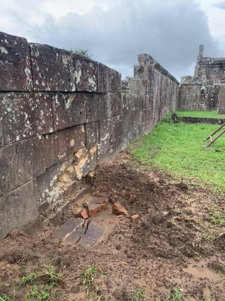 ravenblaze99's tweet image. Cambodia is unfairly depicted as the aggressor. So much suffering, lives lost, and countless civilians displaced. We can't stand by while a precious world heritage site is destroyed. Please stand with us: #SavePreahVihearTemple #saveworldheritage #ExposeThailandLies