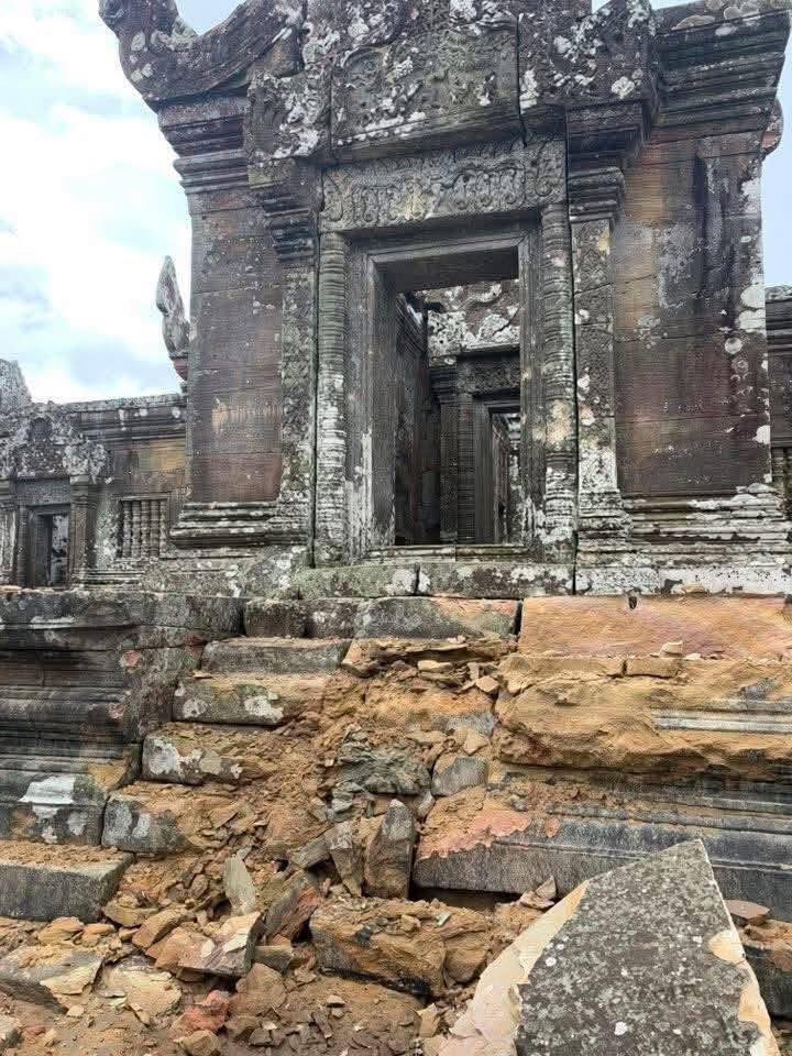 ravenblaze99's tweet image. Cambodia is unfairly depicted as the aggressor. So much suffering, lives lost, and countless civilians displaced. We can't stand by while a precious world heritage site is destroyed. Please stand with us: #SavePreahVihearTemple #saveworldheritage #ExposeThailandLies