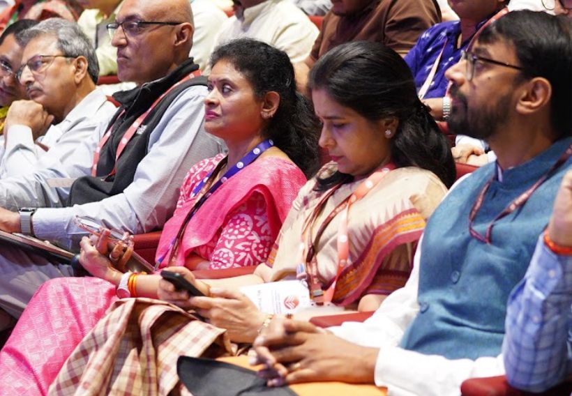 Ministry of Education (@eduminofindia) on Twitter photo NEP 2020 की 5वीं वर्षगांठ पर आयोजित अखिल भारतीय शिक्षा समागम 2025 के पहले सत्र में ‘भारतीय भाषाओं का शिक्षण-अधिगम में उपयोग’ विषय पर बहुभाषी शिक्षा की आवश्यकता पर सार्थक चर्चा हुई।
पैनल में चमू कृष्ण शास्त्री, प्रो. <a href="/mamidala90/">Mamidala Jagadesh Kumar</a>, डॉ. शैलेन्द्र मोहन, डॉ. अनुराधा जोशी और श्री NEP 2020 की 5वीं वर्षगांठ पर आयोजित अखिल भारतीय शिक्षा समागम 2025 के पहले सत्र में ‘भारतीय भाषाओं का शिक्षण-अधिगम में उपयोग’ विषय पर बहुभाषी शिक्षा की आवश्यकता पर सार्थक चर्चा हुई।
पैनल में चमू कृष्ण शास्त्री, प्रो. <a href="/mamidala90/">Mamidala Jagadesh Kumar</a>, डॉ. शैलेन्द्र मोहन, डॉ. अनुराधा जोशी और श्री
