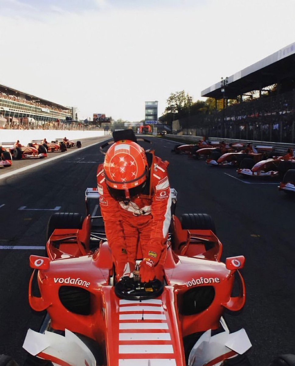 The King and his horses.

#KeepFightingMichael
