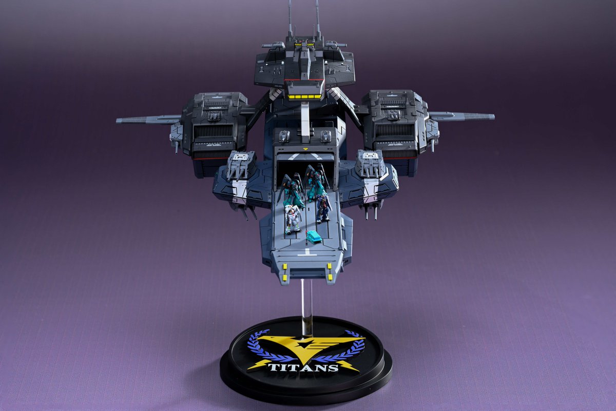 1/1700 ALEXANDRIA-CLASS TITANS アレキサンドリア級重型宇宙巡洋艦