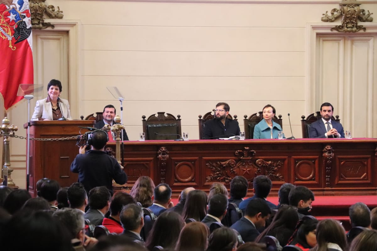 Defensoría de la Niñez (@defensorianinez) on Twitter photo Esta mañana, el Defensor de la Niñez, <a href="/AnuarQuesille/">Anuar Quesille</a>, asiste a la Cuenta Pública de la Defensoría Penal Pública <a href="/DPP_CL/">Defensoría Penal Pública</a>, liderada por la Defensora Nacional, Verónica Encina, realizada en el ex Congreso Nacional en Santiago. Esta mañana, el Defensor de la Niñez, <a href="/AnuarQuesille/">Anuar Quesille</a>, asiste a la Cuenta Pública de la Defensoría Penal Pública <a href="/DPP_CL/">Defensoría Penal Pública</a>, liderada por la Defensora Nacional, Verónica Encina, realizada en el ex Congreso Nacional en Santiago.