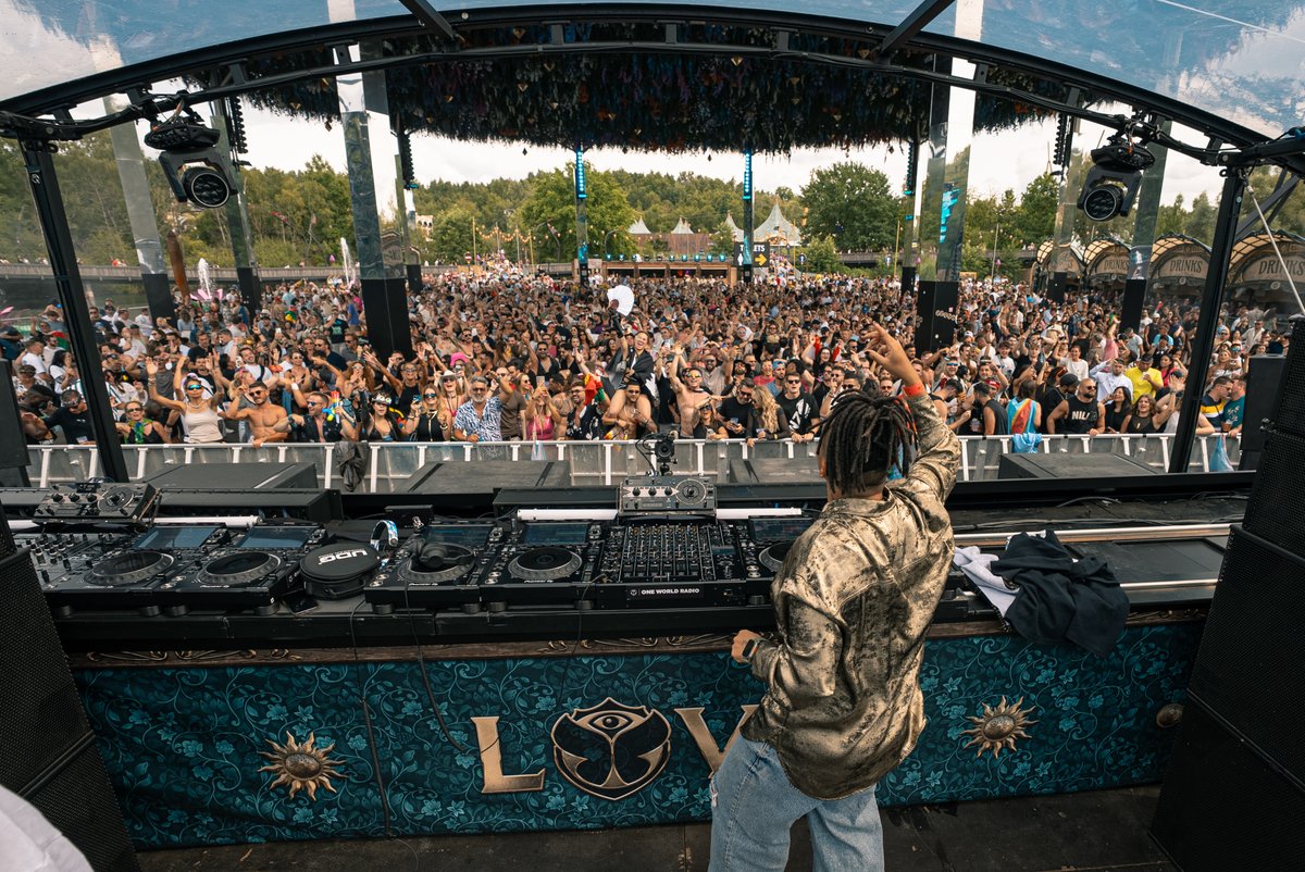 o dia mais surpreendente  da minha vida!
Tomorrowland 🇧🇪