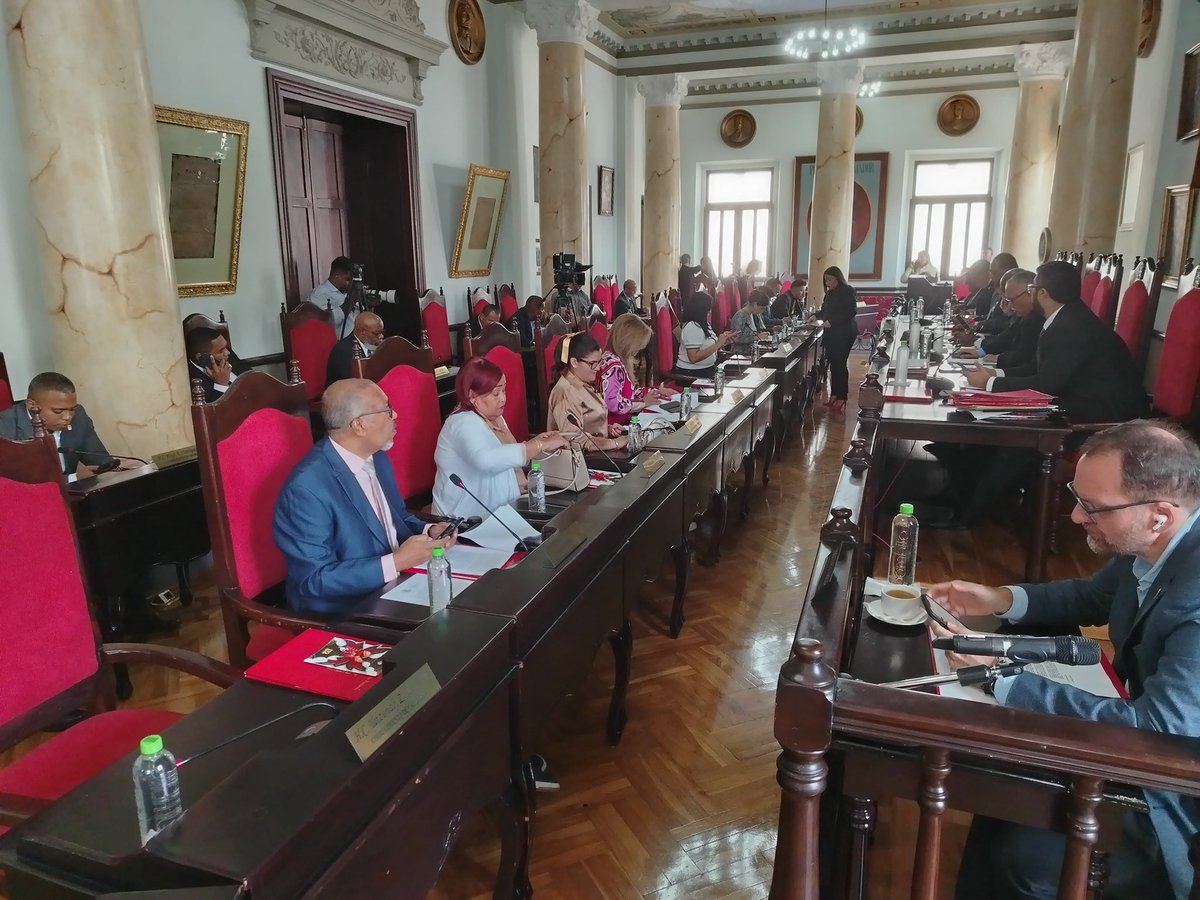 #EnDirecto Sesión ordinaria número 31 del año 2025 

youtube.com/live/NwsbFz4cZ… vía <a href="/YouTube/">YouTube</a>