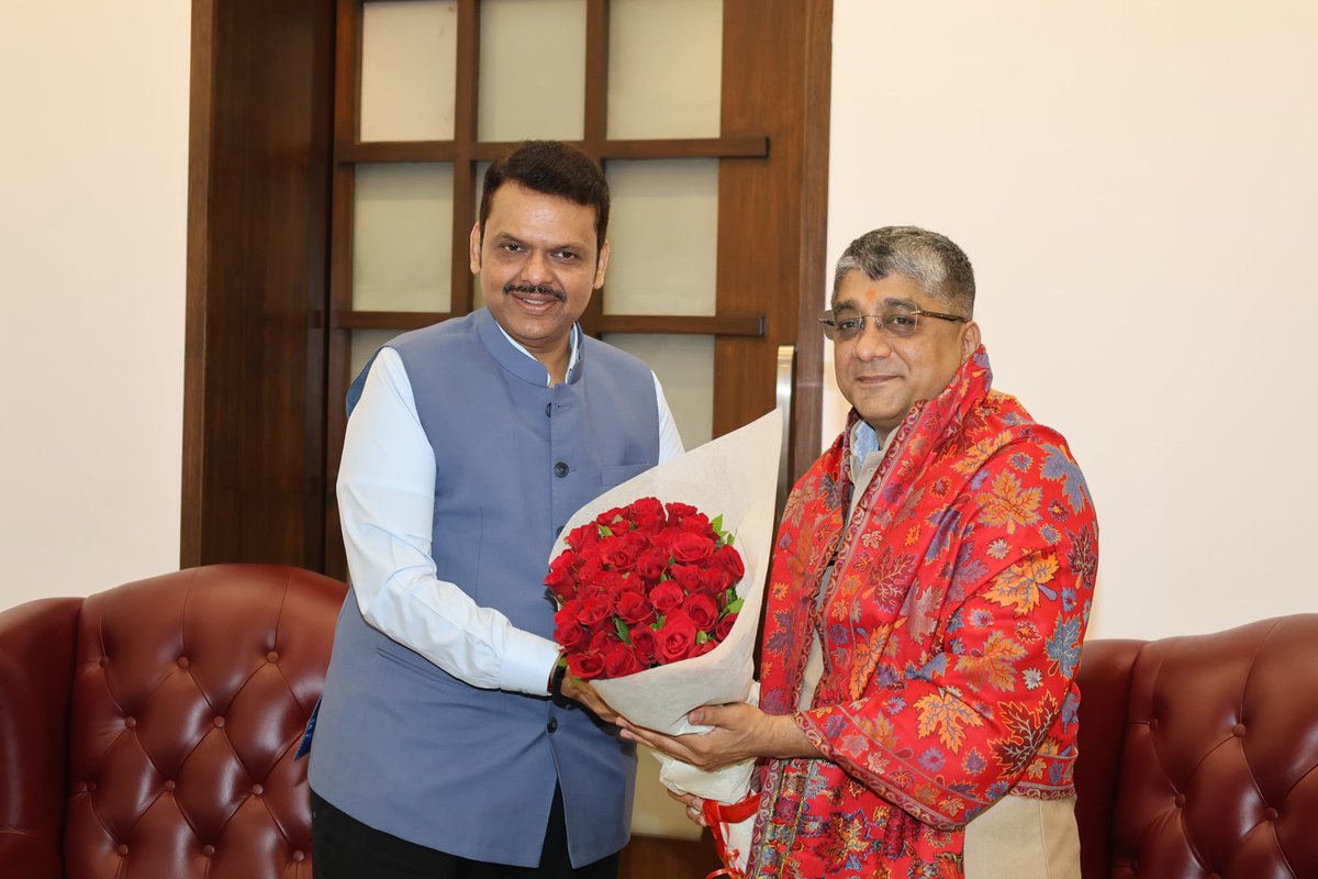 VishalVSharma7's tweet photo. An honour to be felicitated by the Hon. Chief Minister of Maharashtra @Dev_Fadnavis on the successful inscription of the #Maratha Military Landscapes of India on UNESCO’s World Heritage List. #TeamWork #WHC https://t.co/BgKc42JjCO