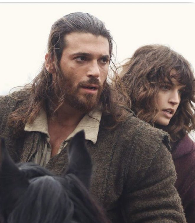 Una pareja bonita y un personaje #BalabanAğa que quedará grabado en los corazones! 
Construyó a leyenda del pueblo de Moena de un modo impecable! 
#CanYaman bravo 👏👏👏
<a href="/Argentina_cany/">Argentina _cany</a>