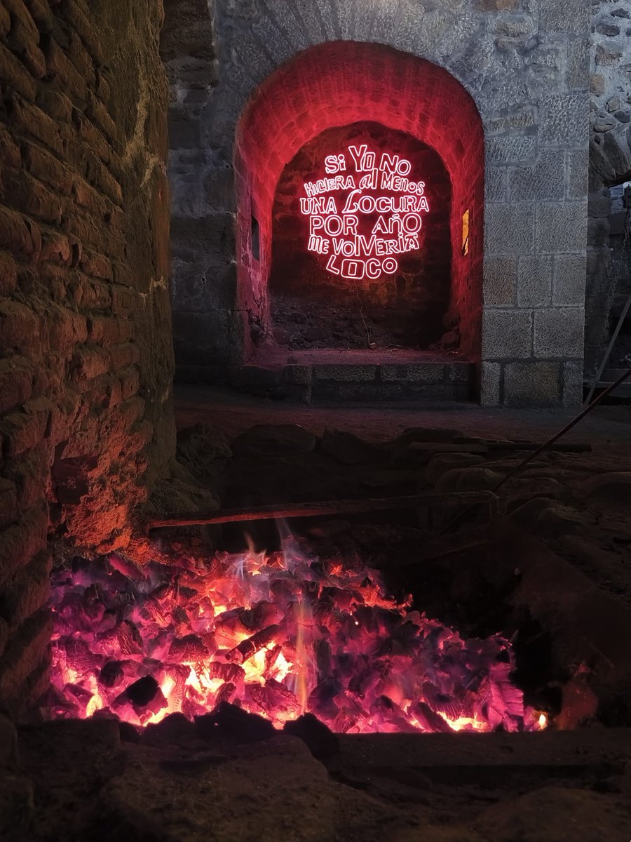 El Pobaleko Burdinola / Ferrería de El Pobal (@elpobal) on Twitter photo ✨Juan Miguel Cortésen obra batek Huidobroren bertso bat argitzen du jauntzoilean, neoi arrosaz. Urteko eromena burdinolan? 💡😉
✨Una obra de Juan Miguel Cortés ilumina el taller ferrón con un verso de #Huidobro en neón rosa. ¿La locura del año en la ferrería? 💡😉
<a href="/Bizkaia/">Bizkaiko Foru Aldundia/Diputación Foral de Bizkaia</a> ✨Juan Miguel Cortésen obra batek Huidobroren bertso bat argitzen du jauntzoilean, neoi arrosaz. Urteko eromena burdinolan? 💡😉
✨Una obra de Juan Miguel Cortés ilumina el taller ferrón con un verso de #Huidobro en neón rosa. ¿La locura del año en la ferrería? 💡😉
<a href="/Bizkaia/">Bizkaiko Foru Aldundia/Diputación Foral de Bizkaia</a>