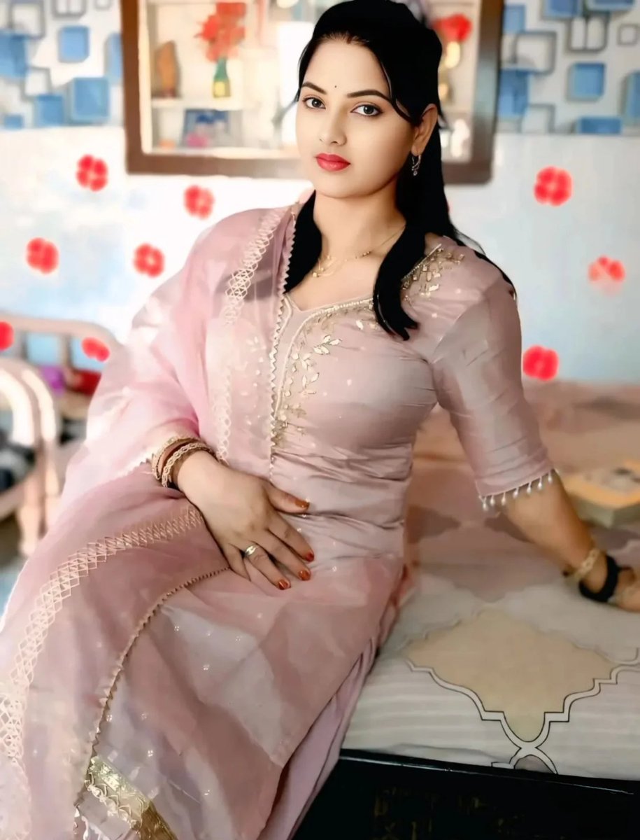 मैं 5 मिनट में #फॉलो बैक देती हूं
यकीन ना हो तो फॉलो कर के देख लो