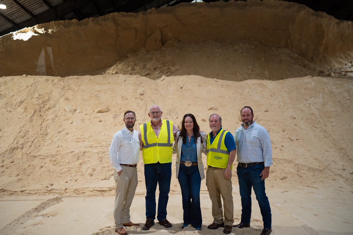 American Sugar Alliance (@sugaralliance) on Twitter photo Check out <a href="/SecRollins/">Secretary Brooke Rollins</a> in front of this mountain of raw sugar that is waiting to become refined table sugar! The golden hue is due to molasses. Raw sugar is melted and filtered at a refinery before it is shipped to a food manufacturer or your grocery store!
Did you know? Check out <a href="/SecRollins/">Secretary Brooke Rollins</a> in front of this mountain of raw sugar that is waiting to become refined table sugar! The golden hue is due to molasses. Raw sugar is melted and filtered at a refinery before it is shipped to a food manufacturer or your grocery store!
Did you know?