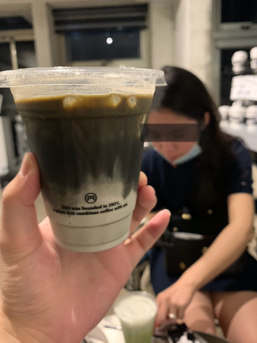 請尊重彼此，

有人說我們詐騙，我就不說我們跟誰約出去過，總之X上就是有人跟我們約過；如果想速約或花錢的，請不要來我這裡問，我老婆從來不是商品，她只看感覺，外表是一開始她會選擇加你（不需要帥，我認為她根本不愛帥哥），但重要是聊天的感覺，讓她想跟你相處，所以請尊重我們也尊重你自己。