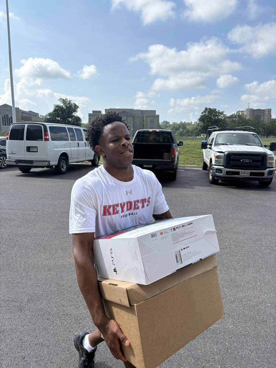 VMI Football tweet media
