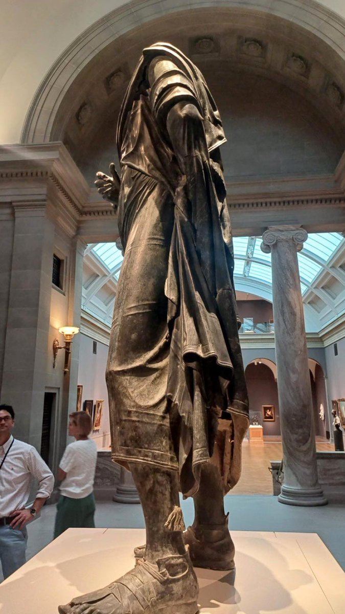 CapaMagSanat's tweet photo. ⭕️ 65 yıl sonra Türkiye'ye iade edilen Roma İmparatoru Marcus Aurelius’un bronz heykeli, Cumhurbaşkanlığı Millet Kütüphanesi’nde ziyarete açıldı. https://t.co/nxzVYHb6Xu