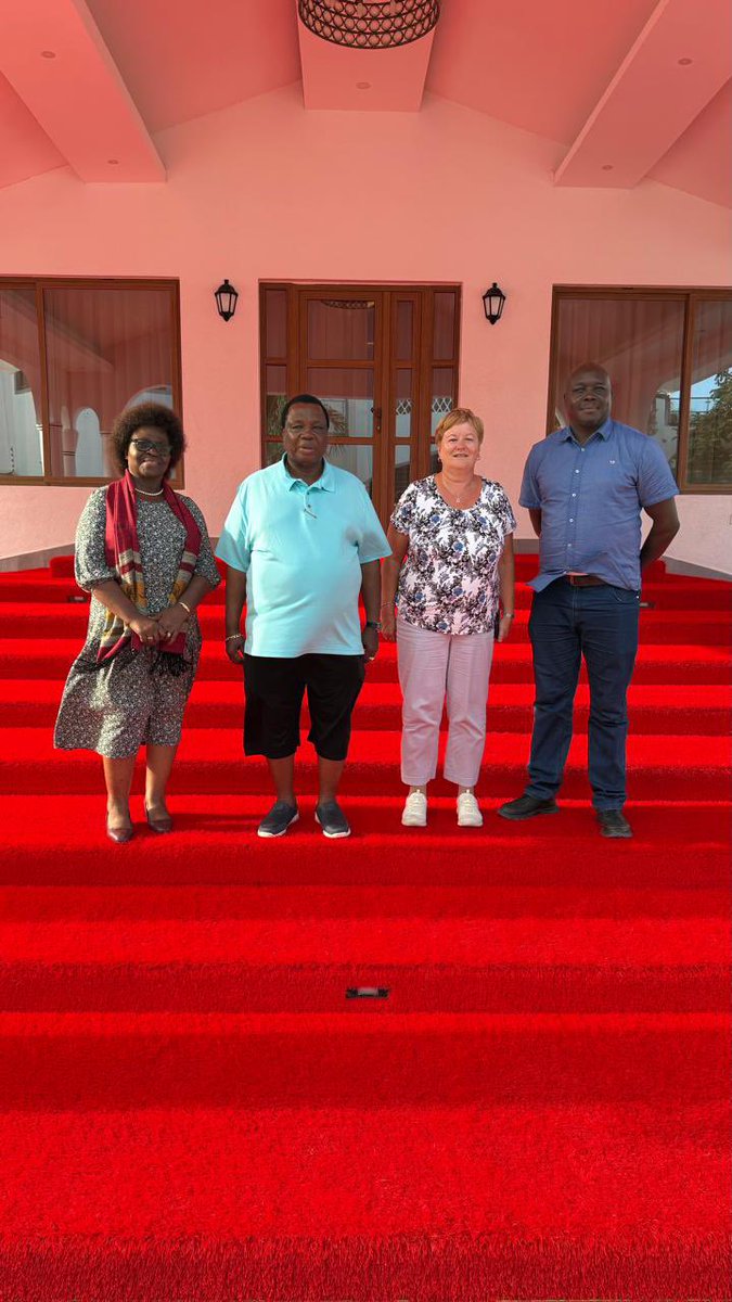 AtwoliDza's tweet image. Today, I hosted a delegation from LO Norway at my home in Kilifi, led by Sister Alice Siame to discuss an upcoming joint employer–worker project designed to enhance social dialogue among tripartite partners in Kenya.
On behalf of COTU (K), I expressed our appreciation for LO…