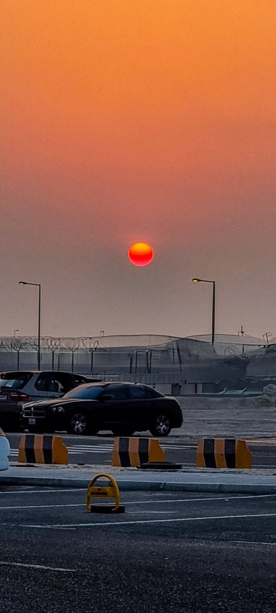 Good evening !!❤️💚🤍
Despite the humidity &amp; fog  , true to form ,the sun is keeps rising beautiful and setting more beautifullll .
a sunset pic for today,!!
Happy tuesday!!
📸Zmed.