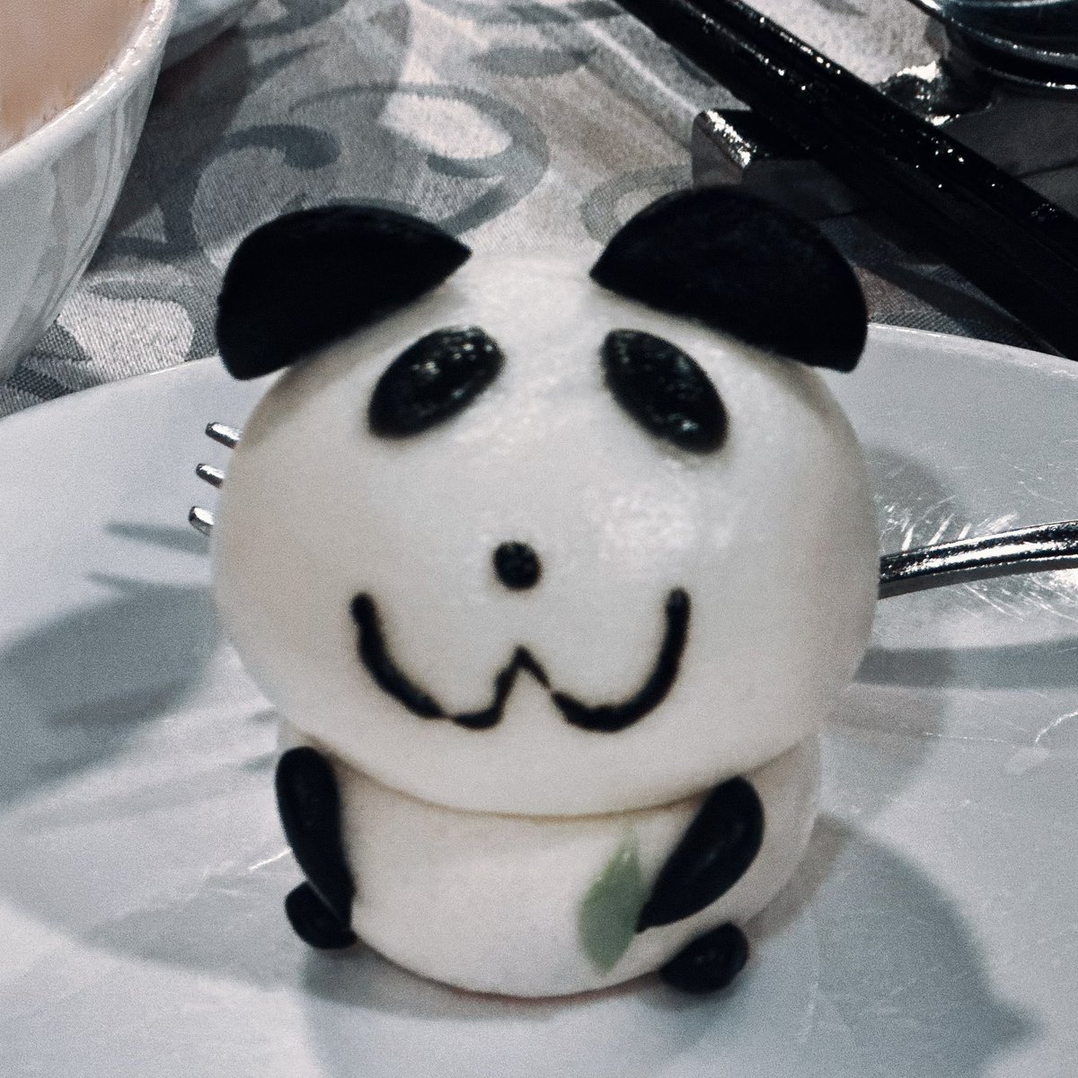 真诚，正直，坚韧，务实。