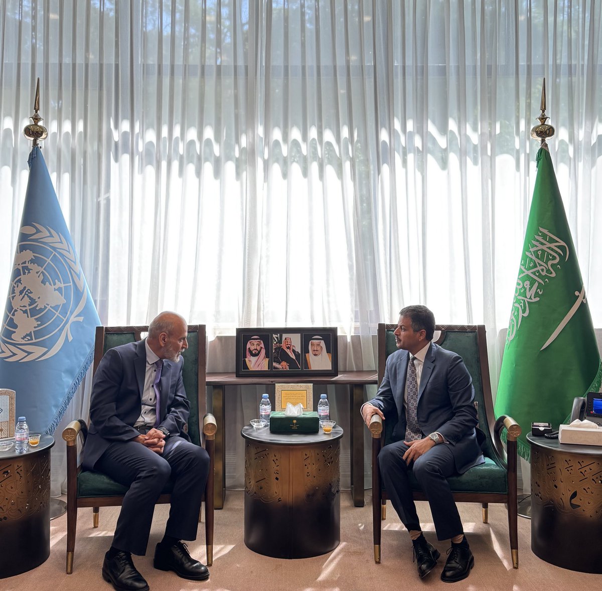 Saudi Arabia Mission to the UN in Geneva (@ksapermanentgva) on Twitter photo استقبل المندوب الدائم للمملكة 🇸🇦 لدى <a href="/UNGeneva/">United Nations Geneva</a> السفير / عبدالمحسن بن خثيلة، الدكتور / Hossein Fadaei ، رئيس أمانة مجموعة الامم المتحدة لإدارة البيئة <a href="/UN_EMG/">United Nations Environment Management Group</a>
وجرى خلال اللقاء التطرق إلى الموضوعات ذات الاهتمام المشترك. استقبل المندوب الدائم للمملكة 🇸🇦 لدى <a href="/UNGeneva/">United Nations Geneva</a> السفير / عبدالمحسن بن خثيلة، الدكتور / Hossein Fadaei ، رئيس أمانة مجموعة الامم المتحدة لإدارة البيئة <a href="/UN_EMG/">United Nations Environment Management Group</a>
وجرى خلال اللقاء التطرق إلى الموضوعات ذات الاهتمام المشترك.