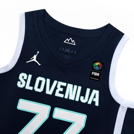 Ya disponibles las camisetas Jordan de Doncic con Eslovenia. Con parche FIBA incluido.

madbasket.com/es/eslovenia/c…

#doncic #slovenija #jordan #fiba #fibajerseys #Eurobasket2025