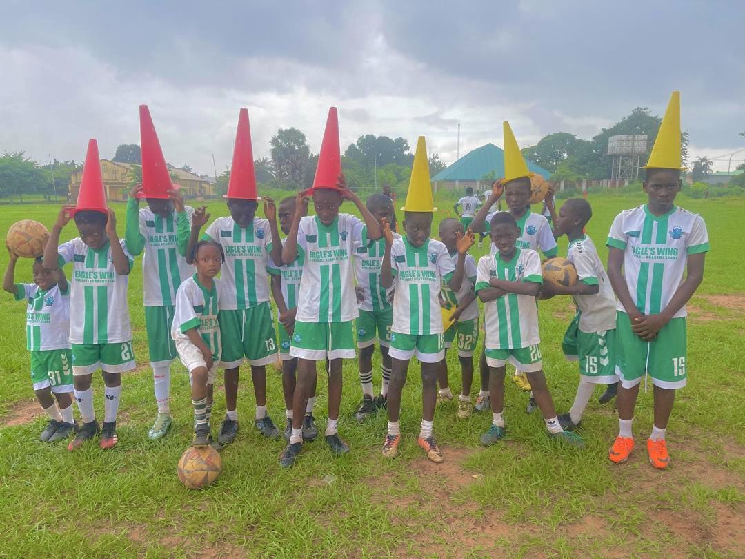 Eagles_wing_fa's tweet photo. As we strive to develop well-rounded individuals, we celebrate not only individual accomplishments but also team successes. This reinforces the idea that collaboration and support are vital components of any achievement.

#eagleswingfootballacademy  #the_Aviators #EWFA #Football https://t.co/9ATtyXrP7V