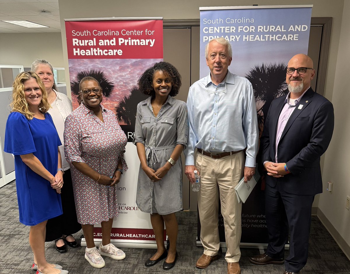 Thank you to SC Rep.  <a href="/LeeHewittSC108/">LeeHewitt</a> for visiting <a href="/UofSCSOMC/">USC School of Medicine Columbia</a>’s Center for Rural and Primary Healthcare today. Grateful for your interest in how we’re working to expand access and improve health outcomes across South Carolina’s rural communities. #SCHealth #RuralHealth