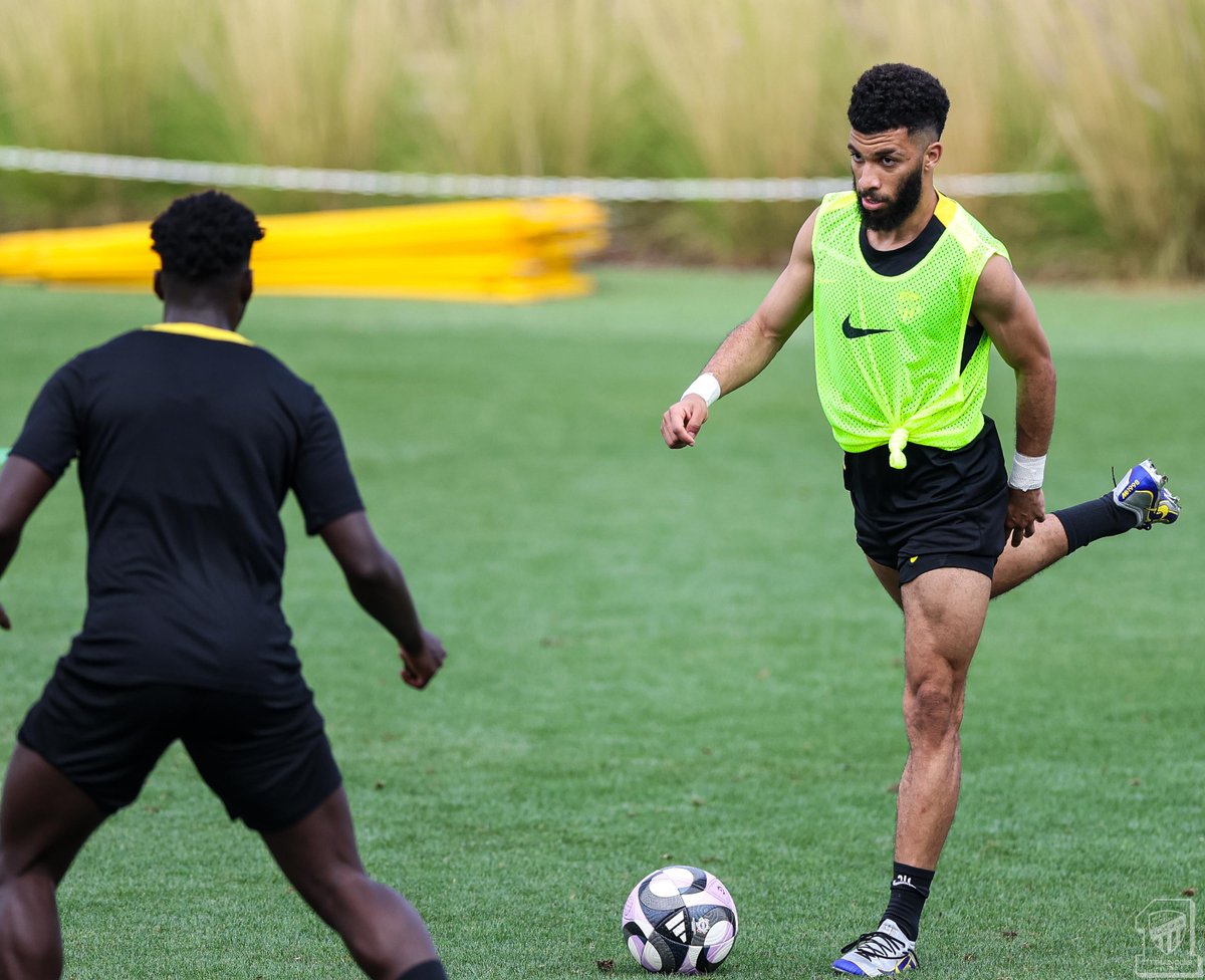ittihad_en's tweet photo. 📸| Training Hard 👏 https://t.co/pHiJtN7BAA