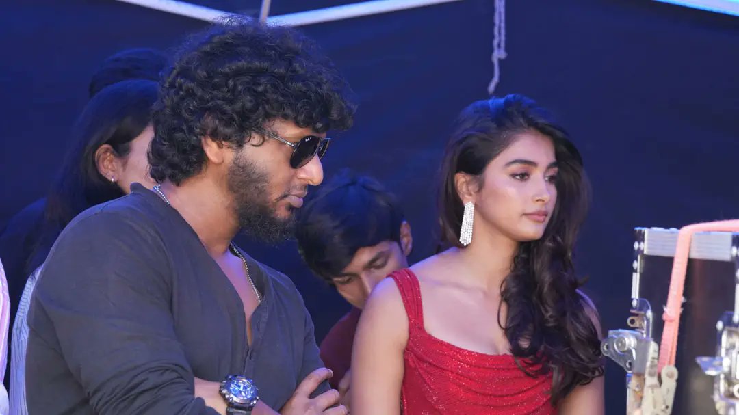 Off Screen&gt;&gt;&gt;&gt; On Screen #PoojaHegde 🫣♥️