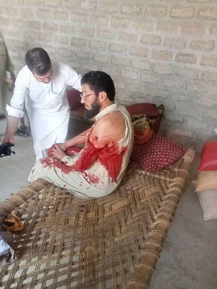 یہ فلستین کا غزہ نہیں 
بلکہ پاکستان کے باجوڑ ماموند کا علاقہ ہے
جہاں ریاست  دہشتگردی کے نام پر اپنے ہی رعایہ کے بچوں کو بےدردری سے شہید کررہے ہیں😭
#BajaurUnderStateAttack