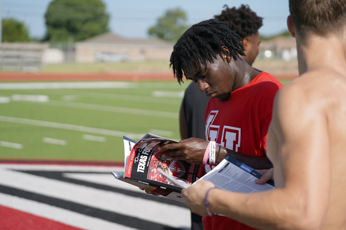 KilleenISD_'s tweet photo. TRIPLE COVERAGE: For the third year in a row, the Harker Heights Knights football team was selected to grace the cover of a special commemorative edition of Dave Campbell’s Texas Football magazine!

After head coach Mark Humble explained the significance and expressed gratitude for the community support that the program receives, the Knights were presented with their unique copy Tuesday morning by local Texas Farm Bureau Insurance representatives, who then treated the players to some refreshing watermelon after their strength and conditioning session.

The black, glossy cover with white and scarlet text features photos of some shining moments from HHHS’ 2024 district title-winning season, including a gold-ball trophy. #WeAreKISD