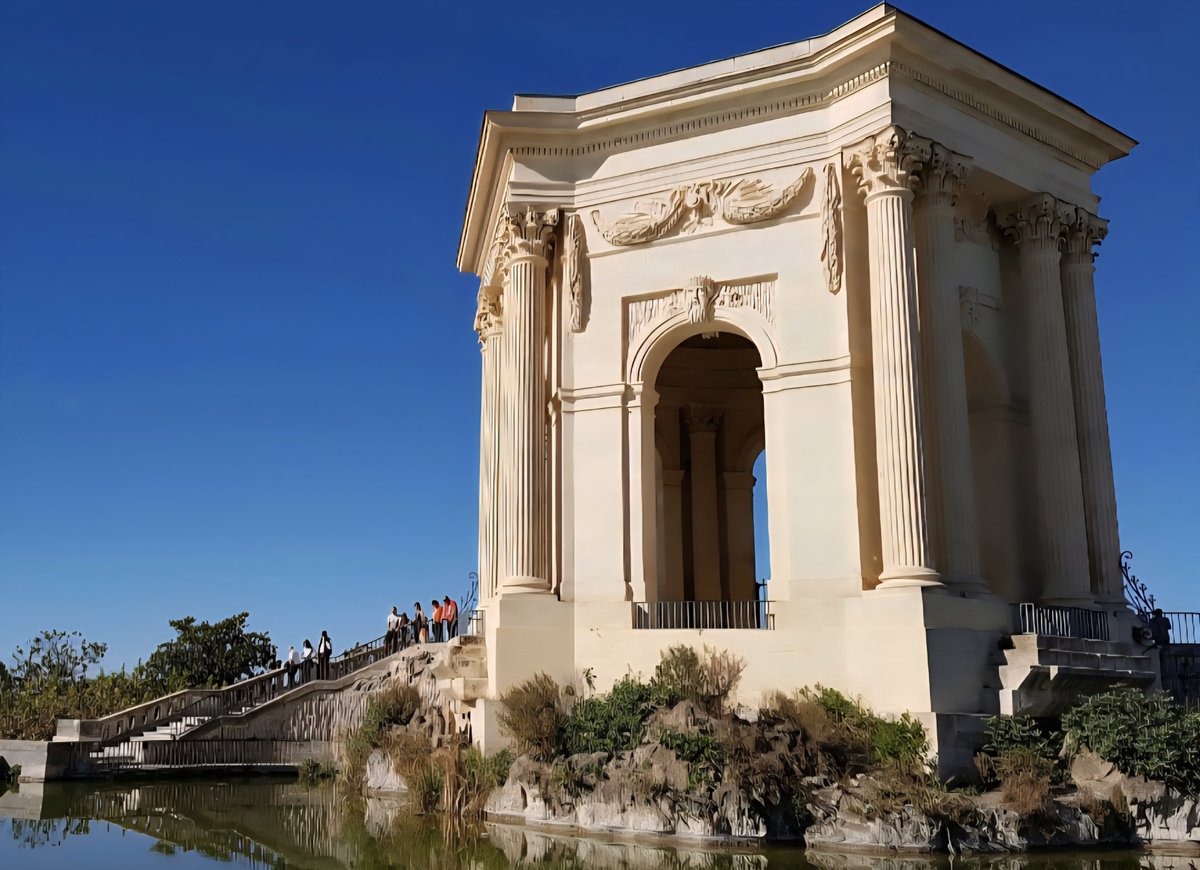 Le Temple des Eaux ou château d'eau que nous avons totalement restauré, œuvre de l'architecte montpellierain Jean Giral -1766- ses decors de pêche et de marines sous les hospices d'antiques divinités, évocation de l'histoire de la ville et du travail des hommes...
#Montpellier