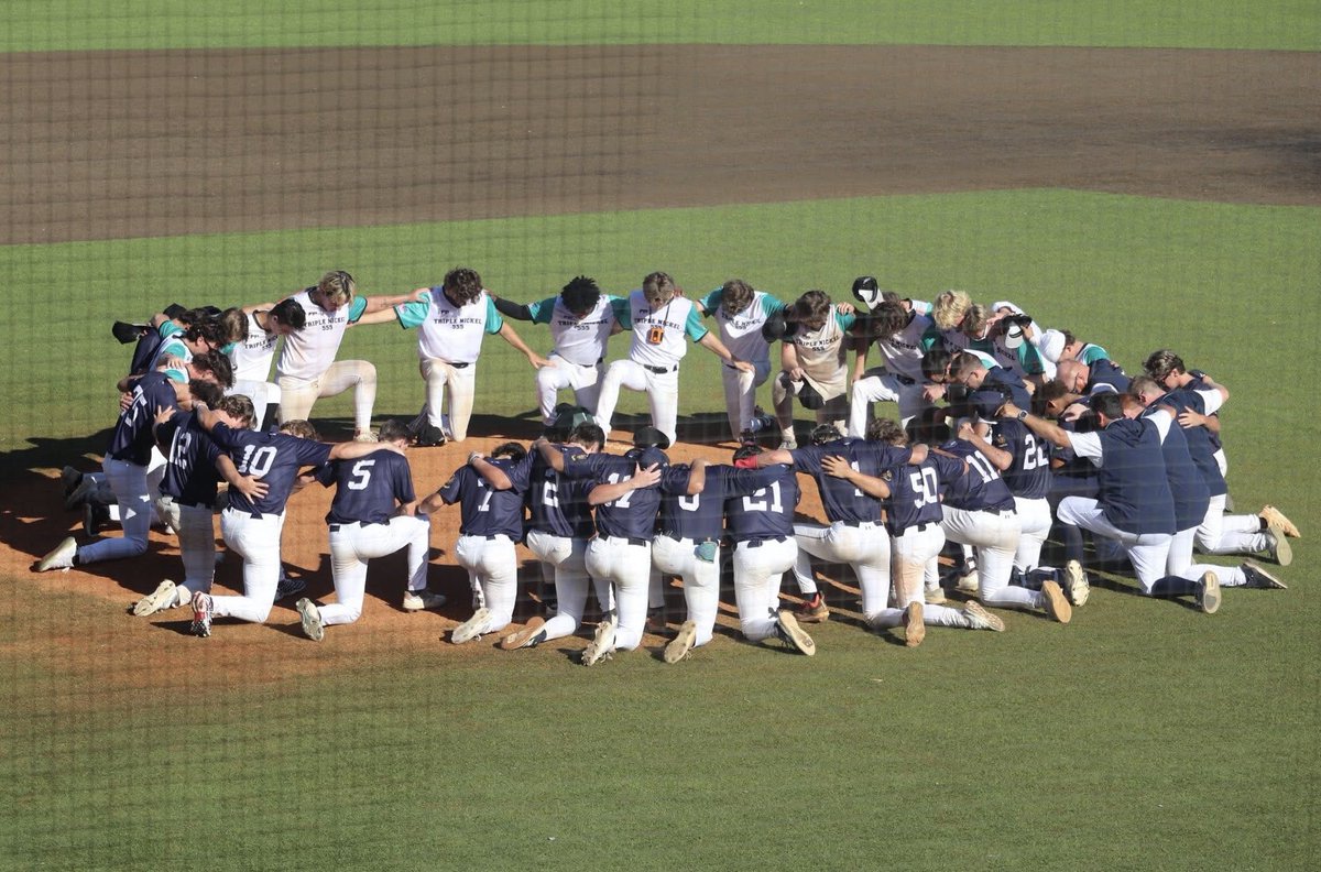 . <a href="/legionbaseball/">American Legion Baseball</a> summed up into one photo. Two teams after the <a href="/ALALEGIONBSB/">AL Legion Baseball</a> state championship game, coming together regardless the outcome, led in prayer by <a href="/brady_rascoll/">Brady Rascoll</a>.

Thanks to Coach Ott and <a href="/Post555bsb/">Post 555 Baseball</a> for the invitation to pray together after the game!