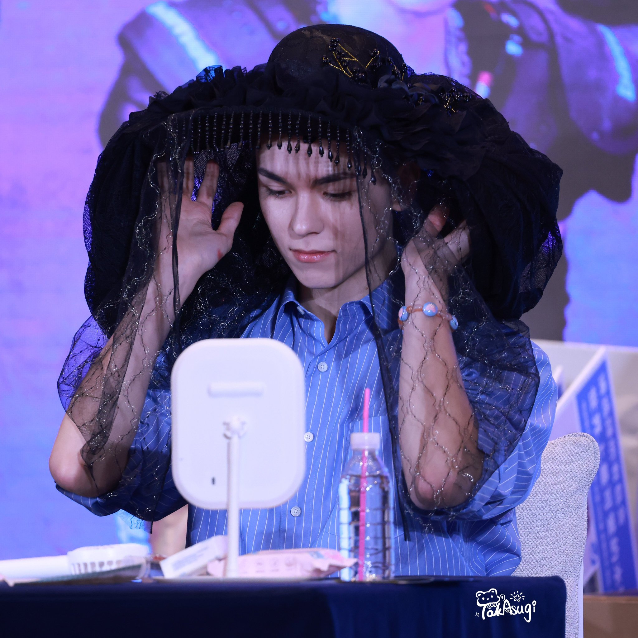 バーノン握手 TakasugiforVernon on X: 