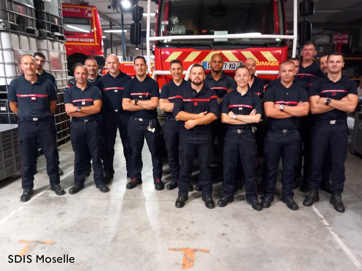 Préfecture de Zone de Défense et de Sécurité Est (@prefetzoneest) on Twitter photo 👨🏻🚒🚒 Face aux risques actuels de #feuxdeforêts en Zone Sud, la <a href="/SecCivileFrance/">Sécurité Civile</a> a décidé de l’envoi de 39 #pompiers de la Zone Est en renfort
EST BRAVO > <a href="/sdis08/">SDIS des Ardennes</a>, <a href="/sdis21/">Sapeurs-Pompiers de la Côte-d'Or - SDIS 21</a>, @sdis51, @sdis54, @sdis57, <a href="/sdis67/">Service d'incendie et de secours du Bas-Rhin</a>, <a href="/sdis70/">SDIS 70</a>, @sduis71, @sdis88
@COZEST
Merci pour votre engagement ! 👨🏻🚒🔥🌳 👨🏻🚒🚒 Face aux risques actuels de #feuxdeforêts en Zone Sud, la <a href="/SecCivileFrance/">Sécurité Civile</a> a décidé de l’envoi de 39 #pompiers de la Zone Est en renfort
EST BRAVO > <a href="/sdis08/">SDIS des Ardennes</a>, <a href="/sdis21/">Sapeurs-Pompiers de la Côte-d'Or - SDIS 21</a>, @sdis51, @sdis54, @sdis57, <a href="/sdis67/">Service d'incendie et de secours du Bas-Rhin</a>, <a href="/sdis70/">SDIS 70</a>, @sduis71, @sdis88
@COZEST
Merci pour votre engagement ! 👨🏻🚒🔥🌳