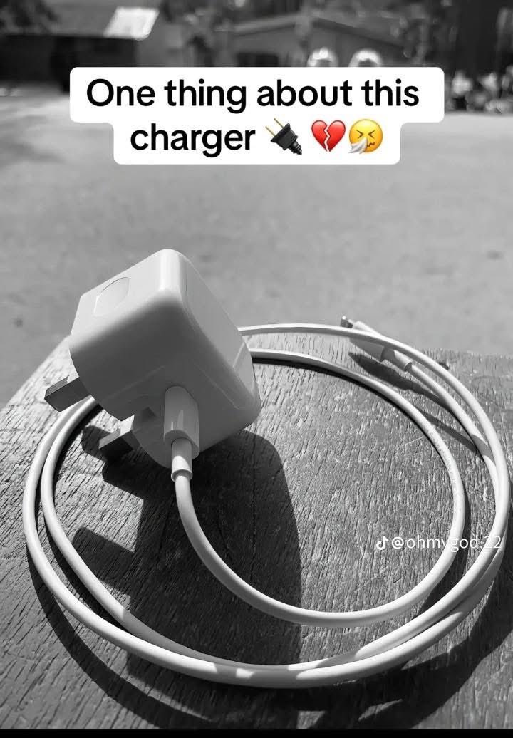 One thing about this charger 💔🤧🤕😂