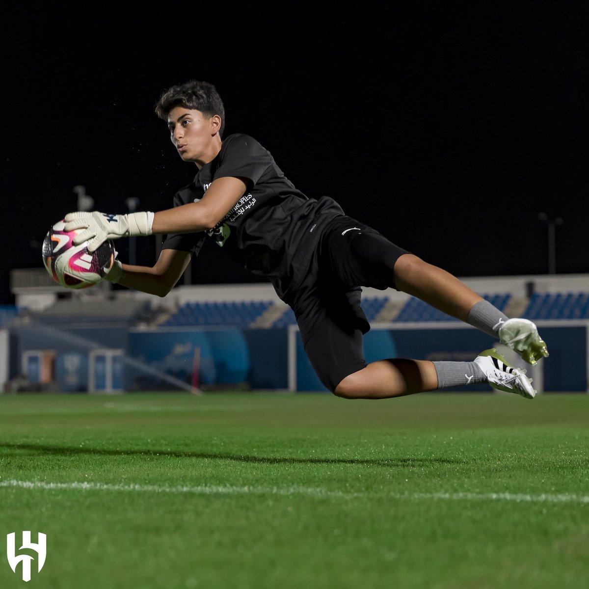 📸 المران الأول لـ"ليلى" مع #سيدات_الهلال 💙
