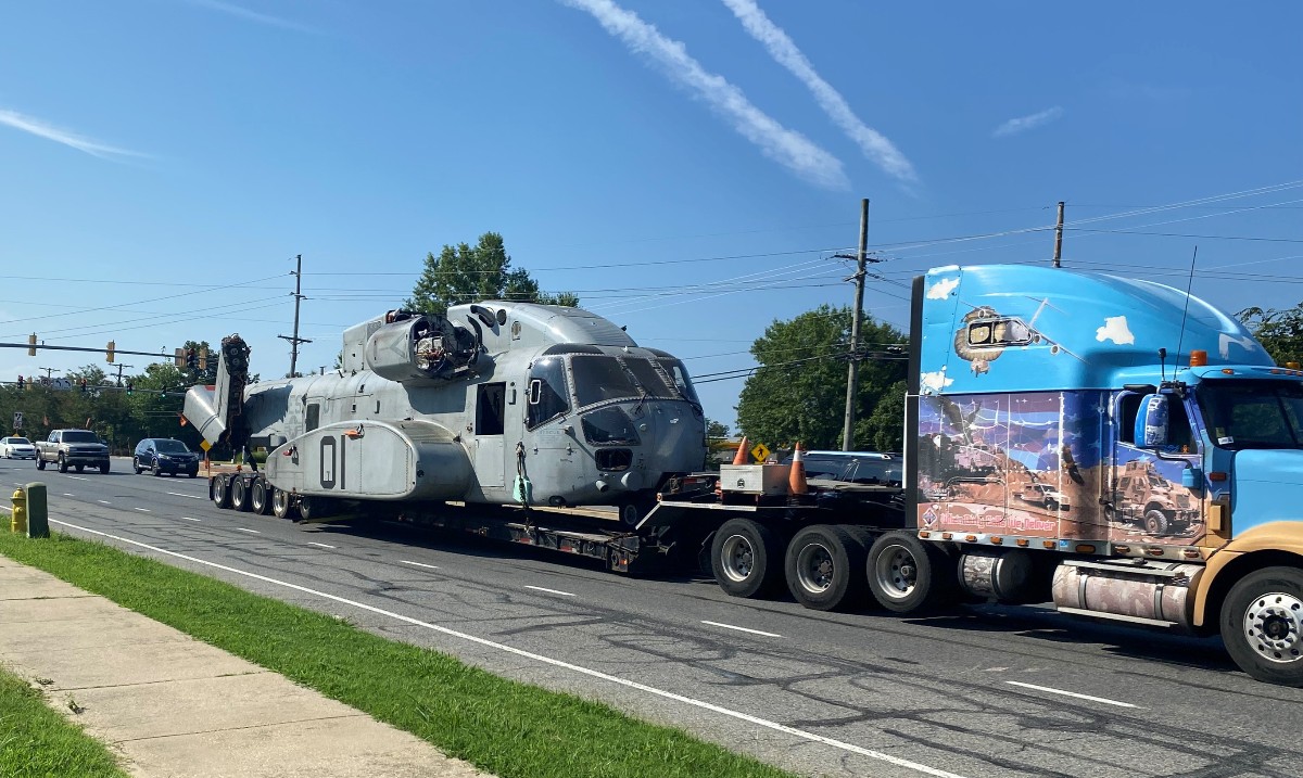 From Flight Test to Training Powerhouse: CH-53K EDM-1 Fuels #Readiness! The CH-53K King Stallion EDM-1 is heading to a new mission! This airframe, previously vital for developmental testing at NAS Pax, is now off to the #CNATT at MCAS New River, NC.