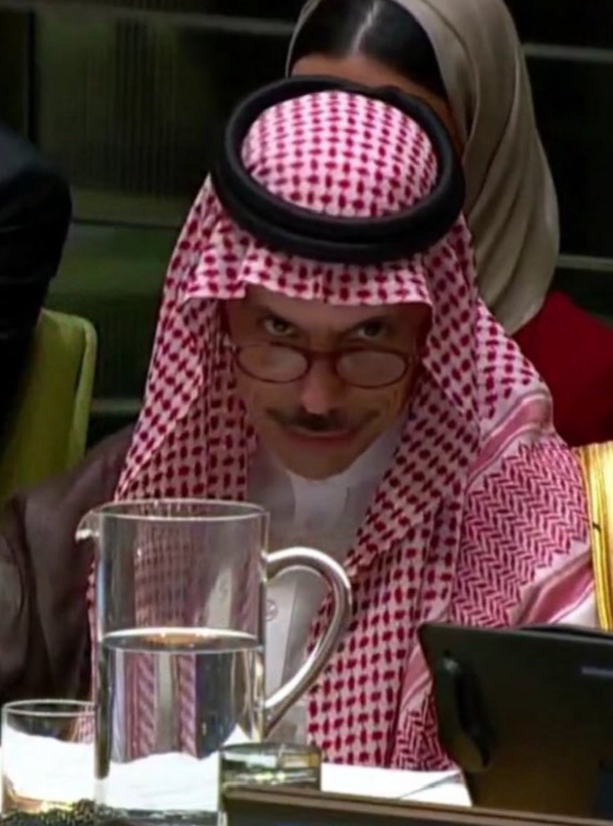 🚨من منهما دعم غزة؟

1_ الممثلة الأمريكية زندايا جمعت 30 مليون دولار لأطفال غزة ببوست على إنستقرام

2_ فيصل بن فرحان بيده القرار والميزانيات والجيوش و ما حرَك إلا لسانه و طبعا مؤتمرات فاشلة وورى الكواليس يطبع مع قتلة الأطفال!
#موتمر_حل_الدولتين
#السعودية #فيصل_بن_فرحان