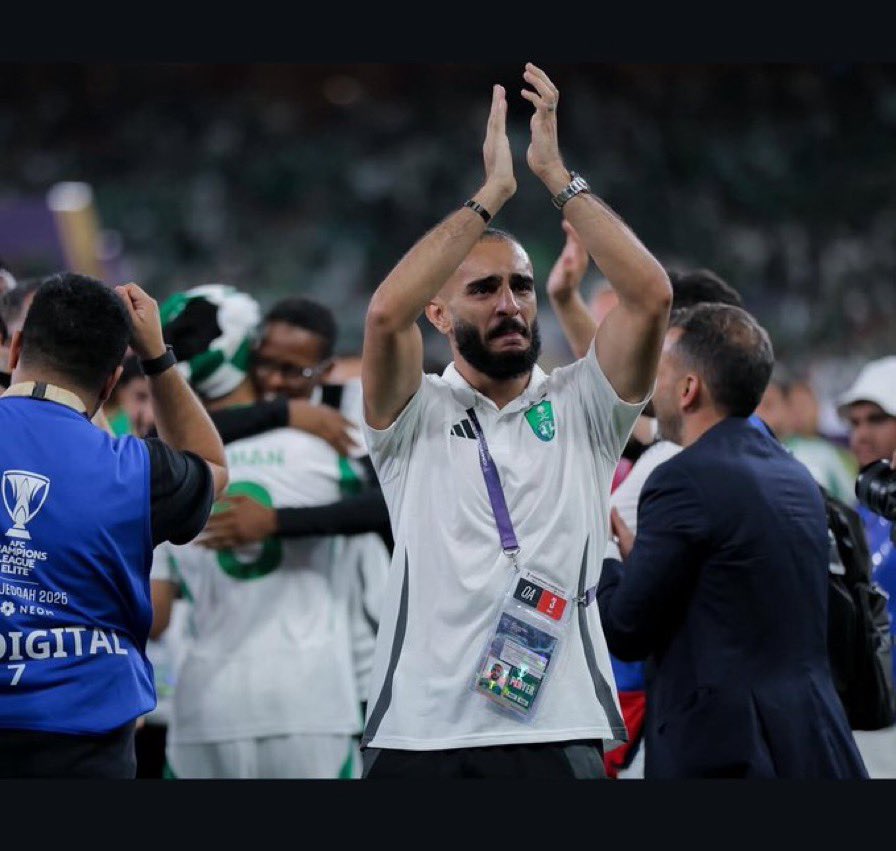 🚨عااااجل🚨

مصادر_الرياضية

إدارة #العلا تتوصل إلى إتفاق نهائي مع محمد المجحد لاعب #الأهلي لتمثيل الفريق الأول لكرة القدم، في صفقة انتقال حر.