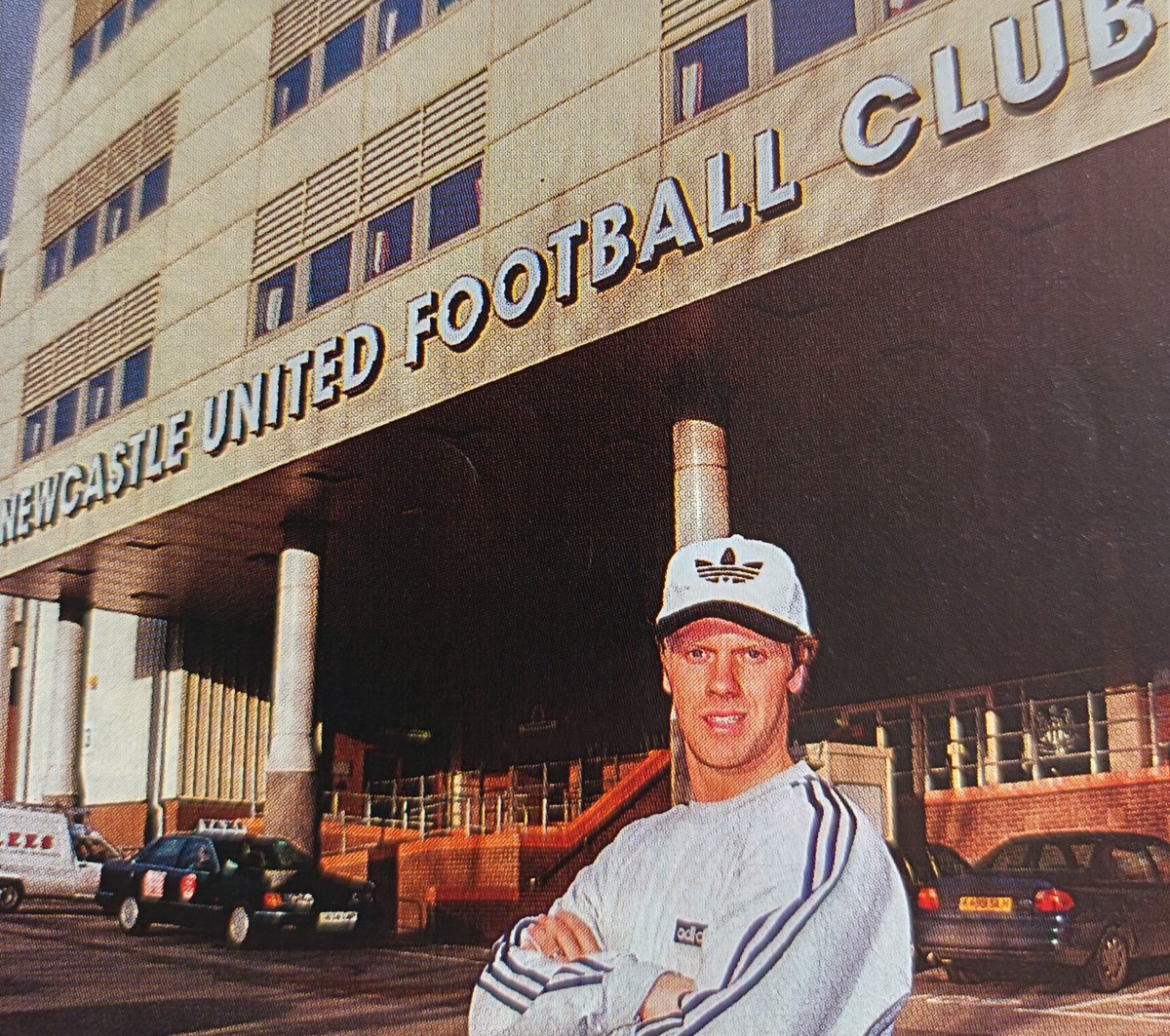 PremiershipYrs's tweet image. Thirty years ago this Summer, @warrenbarton2 joined Newcastle United.

Here are some rare shots of the new signing in the club shop at St James' Park, shortly after signing. #NUFC