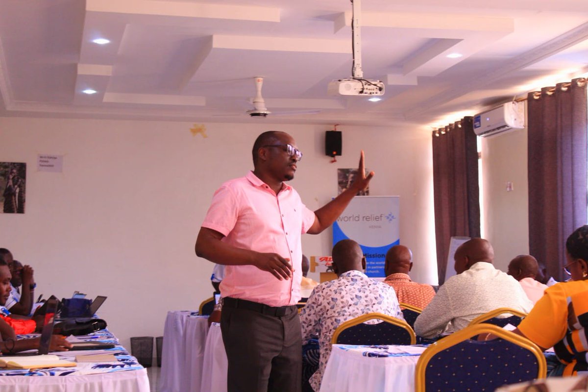 WorldReliefKE's tweet photo. @WorldReliefKE &amp; @Amref_Kenya Africa launched the Global Fund TB Project in @TurkanaCountyKE to fight TB &amp; improve care for vulnerable communities. With tools like iMonitor &amp; a people-first approach, the 3-year goal: raise cure rates to 90% &amp; cut TB deaths by 90% by 2030. #EndTB https://t.co/9AV1nGGMaH