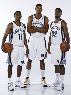 PAKA_FLOCKA's tweet photo. 🚨 

In honor of the 25th anniversary of the Grizzlies being in Memphis, I want to hear from the fans on your 25 favorite Grizzlies since they’ve moved to Memphis.

Fill out the form below, share cool stories about your favorite player … you can go with just 1, 4, 10, or all 25. This will be in a consensus post on SubTsakalidis on 9/01 day.

Link below 👇