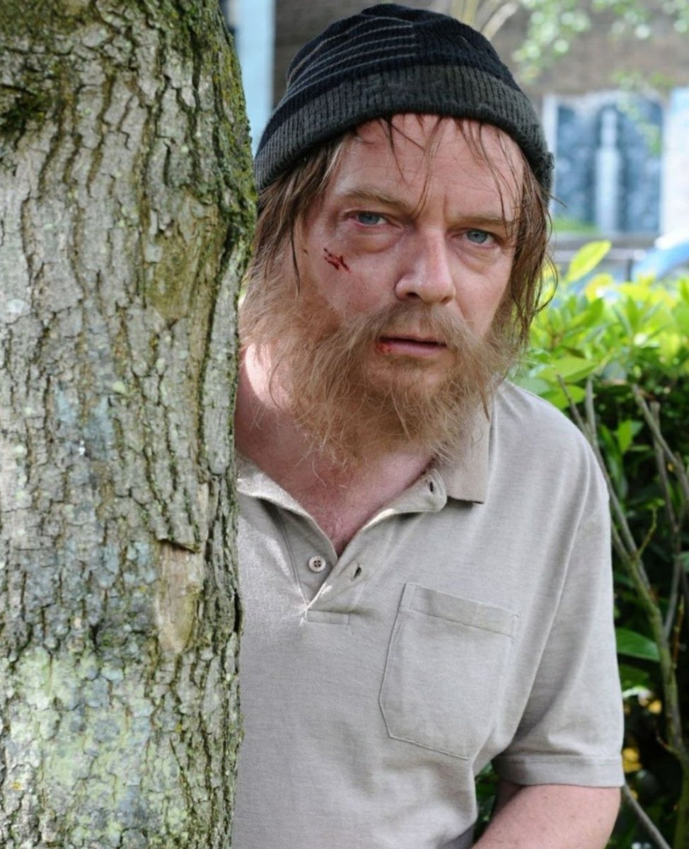 Just seen this Sky Sports journalist outside Compton waiting for something to happen.

#WWFC #Wolves
