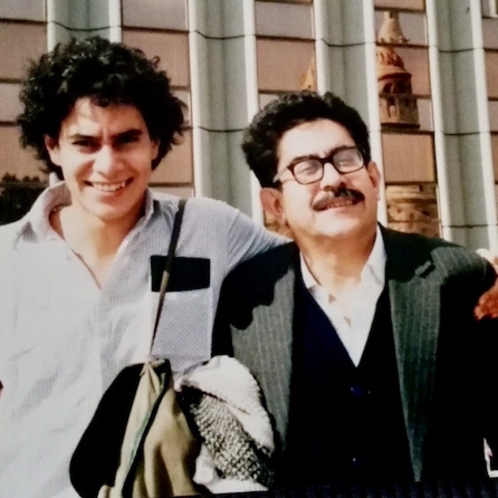 Lukasangel (@lukasangel) on Twitter photo La sonrisa de <a href="/IvanCepedaCast/">Iván Cepeda Castro</a> tiene el peso de las luchas justas y la serenidad de quien ha enfrentado monstruos sin perder el alma.
Qué hermoso ser humano, qué digno referente. La sonrisa de <a href="/IvanCepedaCast/">Iván Cepeda Castro</a> tiene el peso de las luchas justas y la serenidad de quien ha enfrentado monstruos sin perder el alma.
Qué hermoso ser humano, qué digno referente.