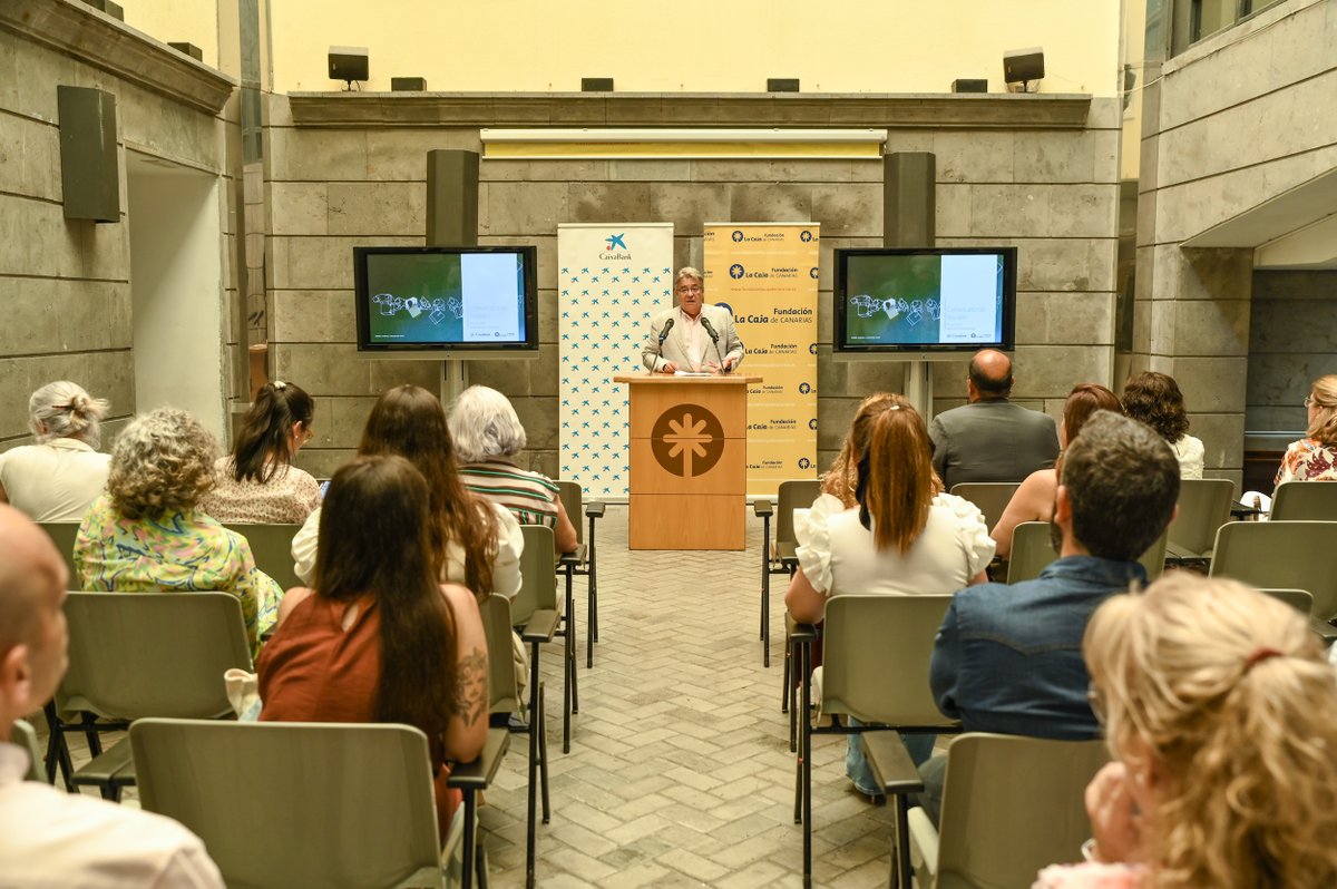 ✍️🏽El pasado miércoles 23 de julio acudimos a la entrega de ayudas de la ‘Convocatoria de Acción Social 2025’ a 34 entidades sociales canarias por parte de <a href="/lacajadcanarias/">Fundación La Caja de Canarias y CICCA</a> y <a href="/FundlaCaixa/">Fundación ”la Caixa”</a>.

💚Gracias por permitirnos seguir creando #refugio entre las personas que más lo necesitan.