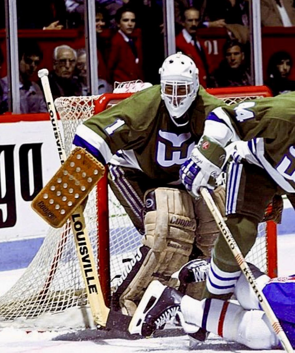 Old Hockey Cards tweet media