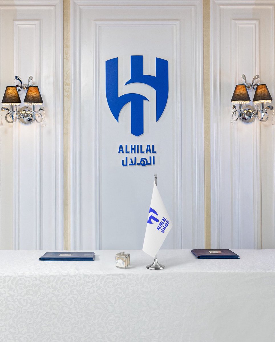 الفاشل يُدعم والناجح يُحارب وتنسحب ميزانيته 

للتذكير الهلال مشرف المملكه الوحيد 
الهلال رفع راس مشروع الدولة في انشاء دوري ناجح 
وقت ما الفاشل اللي يندعم ماقدر يلعب في النخبة 

مطلبنا واضح ومانبي الا حقنا 
#خلصو_تعاقدات_الهلال