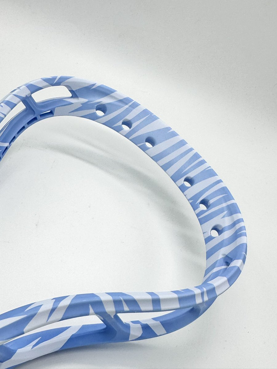 SCDLax's tweet image. Carolina blue tiger striped @stringking 2T that’s off to its new home!