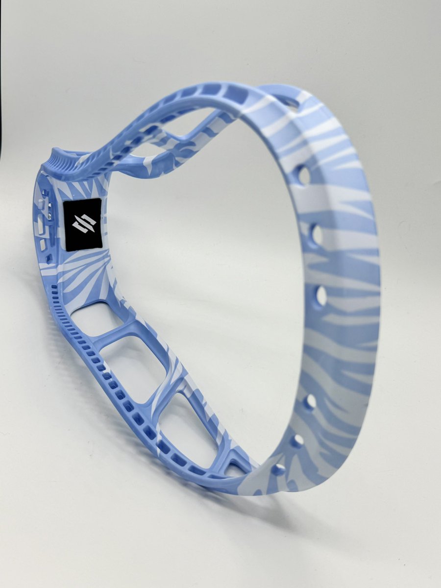 SCDLax's tweet image. Carolina blue tiger striped @stringking 2T that’s off to its new home!